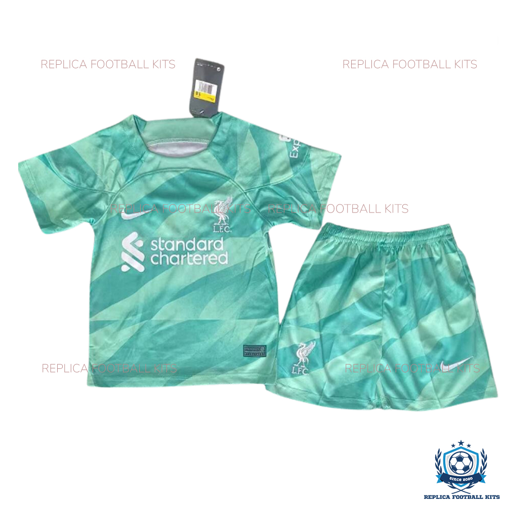 Liverpool Pink Goalkeeper Kid Replica Kit 23/24 - Front View