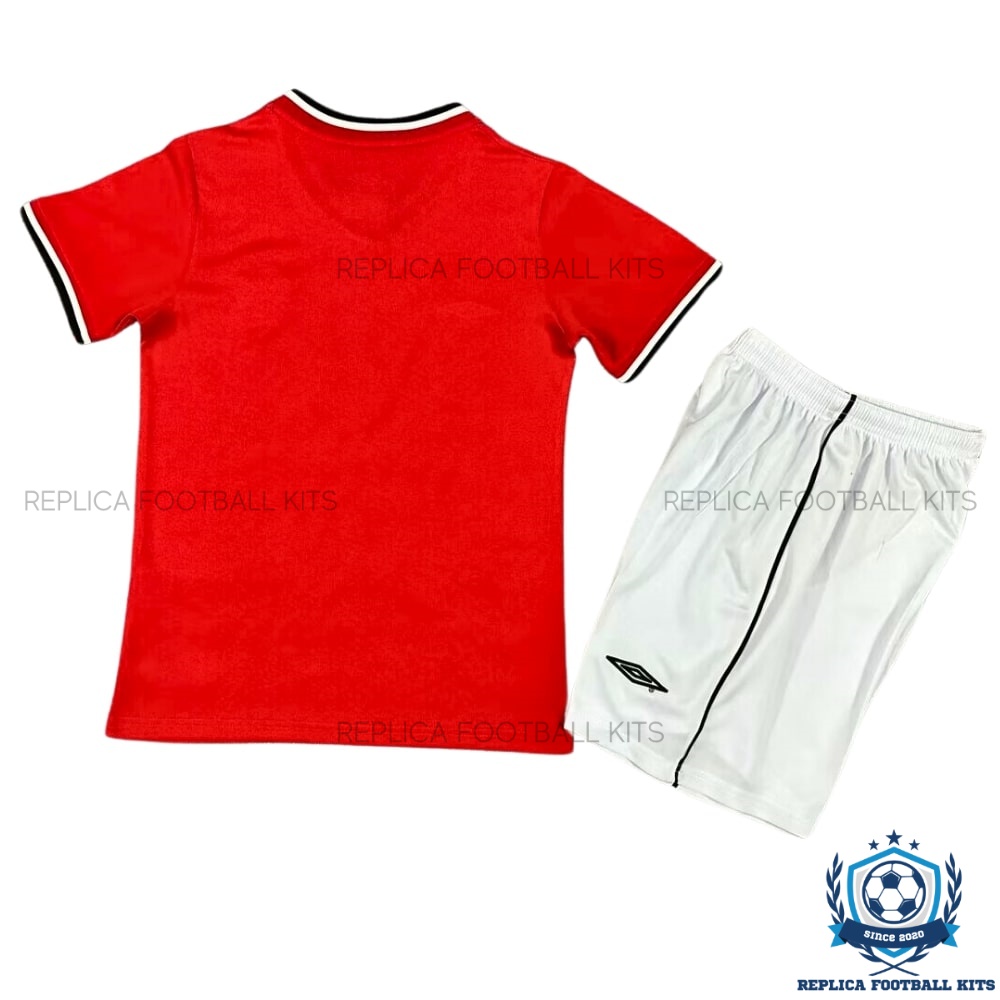 Manchester United Home Kid Replica Kit 00/02