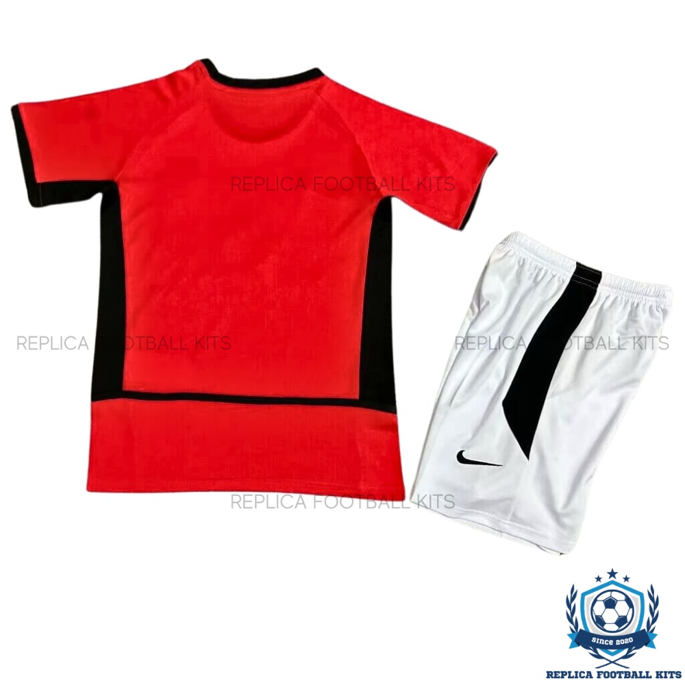 Manchester United Home Kid Replica Kit 02/04