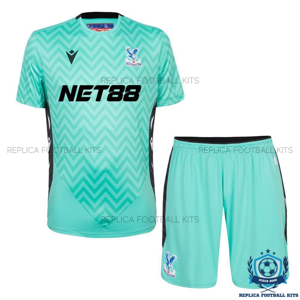 Crystal Palace Goalkeeper Kid Replica Football Kit 2024/25 - front view