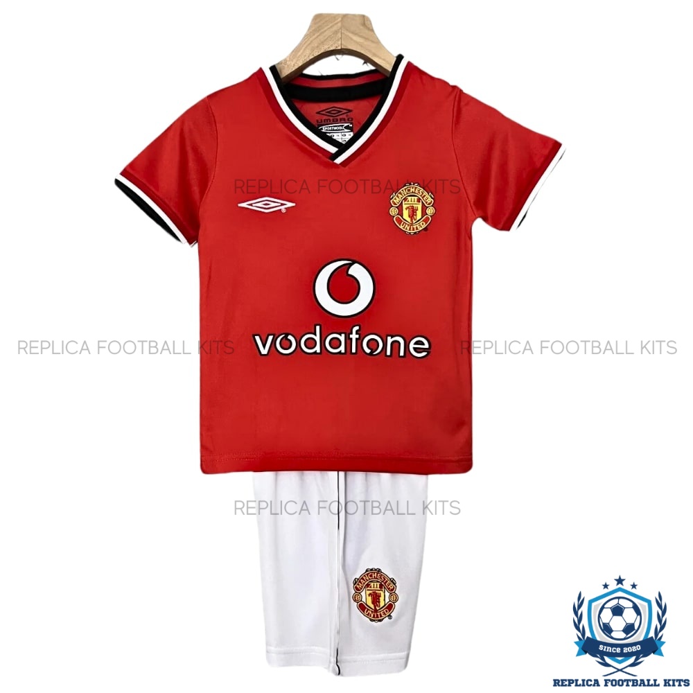 Manchester United Home Kid Replica Kit 00/01 - Front View