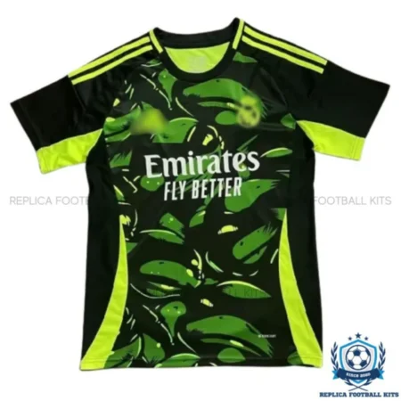 Real Madrid Green Training Men Replica Football Shirt 2024/25 - Front View