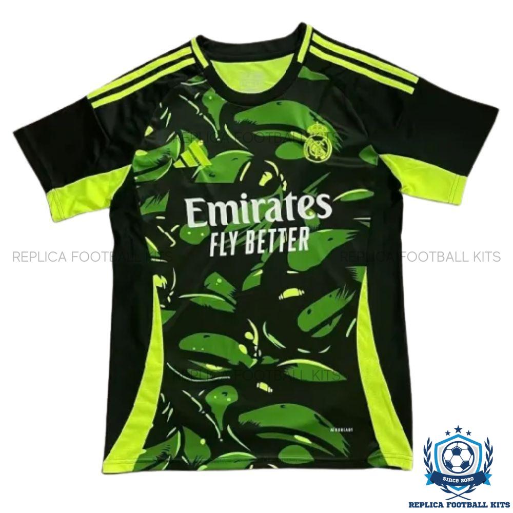 Real Madrid Green Training Men Replica Shirt 2024/25 - Front View