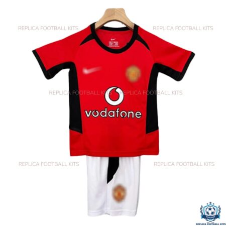 Manchester United Home Kid Replica Kit 05/06 - Front View
