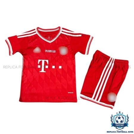 Retro Bayern Munich Home Kids Replica Kit 13/14 - front view