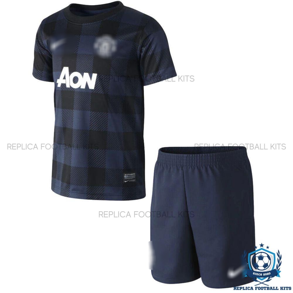 Retro Manchester United Away Kid Replica Kit 13/14 - Front View