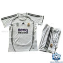 Retro Real Madrid Home Kids Replica Football Kit 2006/07 - Front View