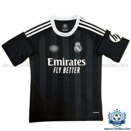 Real Madrid Black Goalkeeper Men Replica Football Shirt 2025/26 - Front View