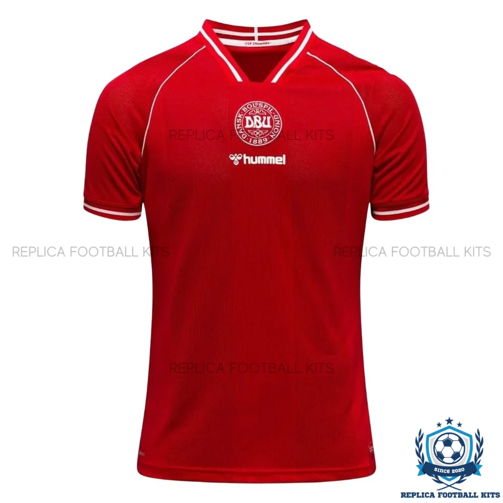 Denmark World Cup 2026 Home Men Replica Football Shirt - Front view