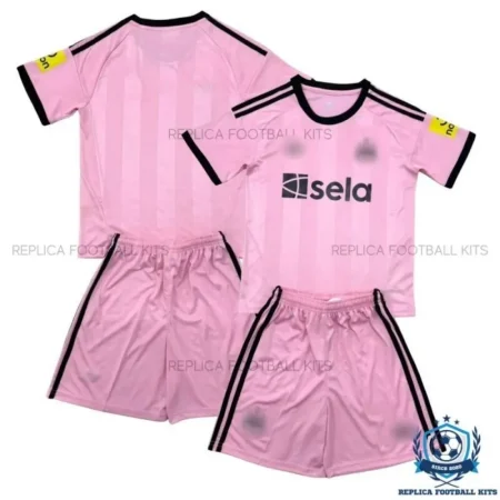 Newcastle Pink Goalkeeper Kid Replica Football Kit 2025/26 - Over view